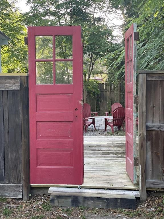 Updated Red Door Revival In Downtown Saint Augustine Εξωτερικό φωτογραφία