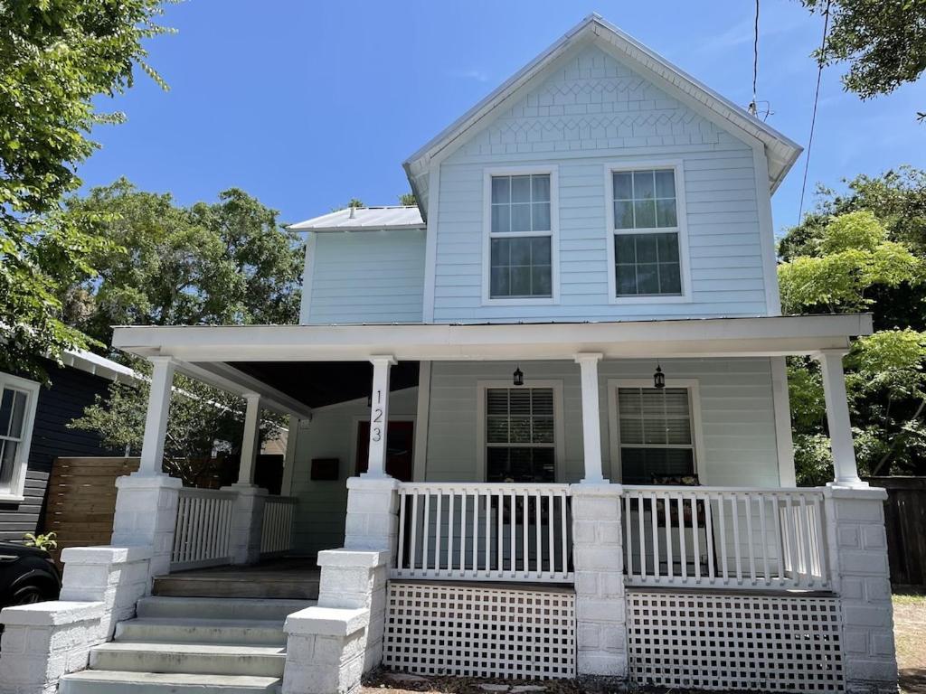 Updated Red Door Revival In Downtown Saint Augustine Εξωτερικό φωτογραφία