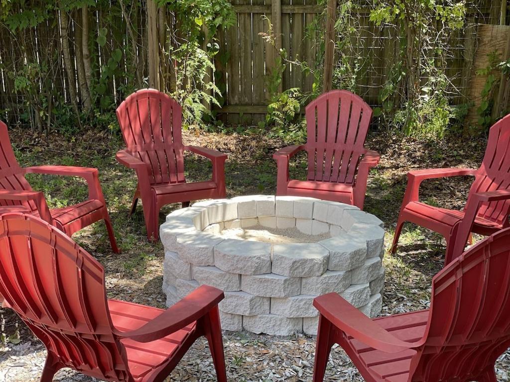 Updated Red Door Revival In Downtown Saint Augustine Εξωτερικό φωτογραφία