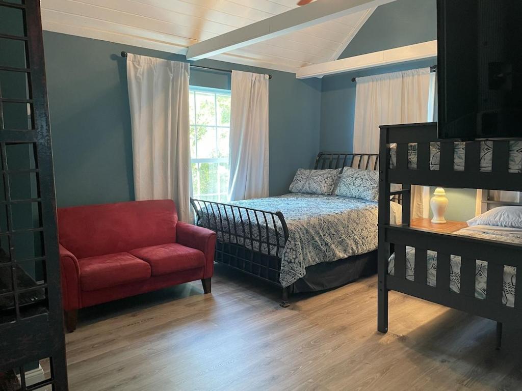 Updated Red Door Revival In Downtown Saint Augustine Εξωτερικό φωτογραφία